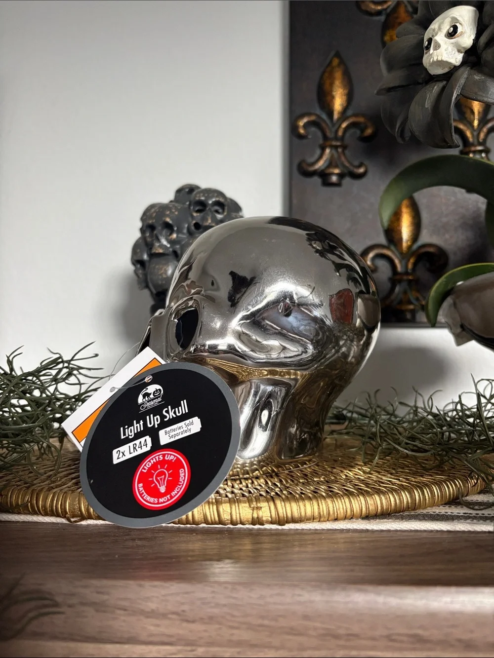 🆕Chrome Ceramic Skull Light Up Decor